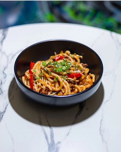 Покким куксу яловичина : 볶음국수 쇠고기