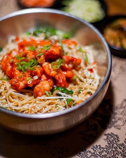 Покким Удон Чікен (볶음우동)