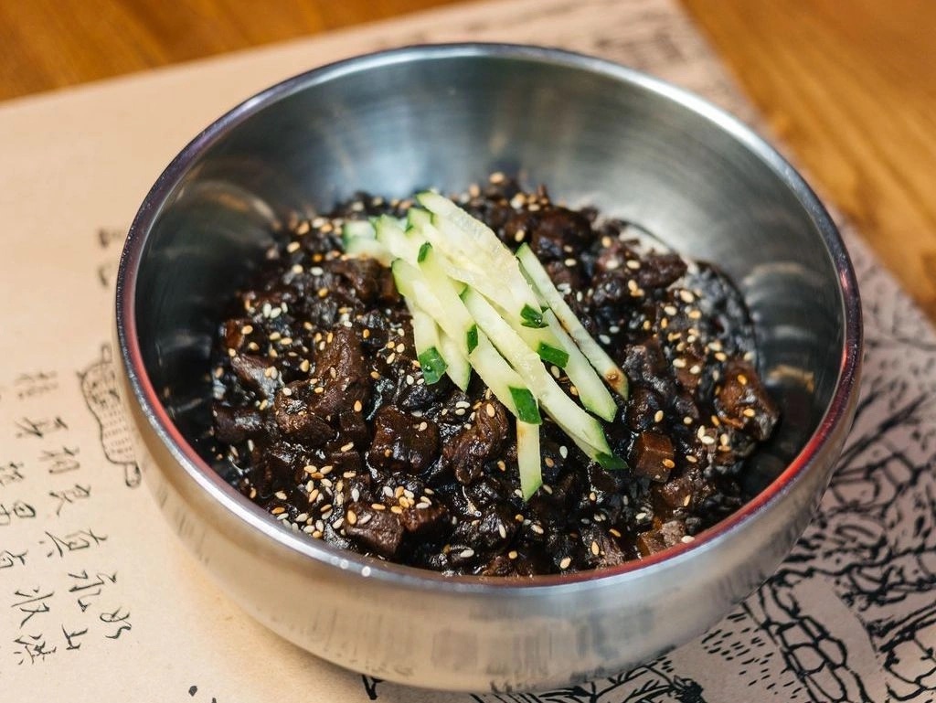 Чаджанмьон NEW (짜장면)