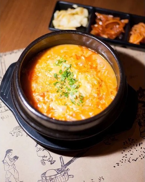 Чіз Рамьон (치즈 라면)